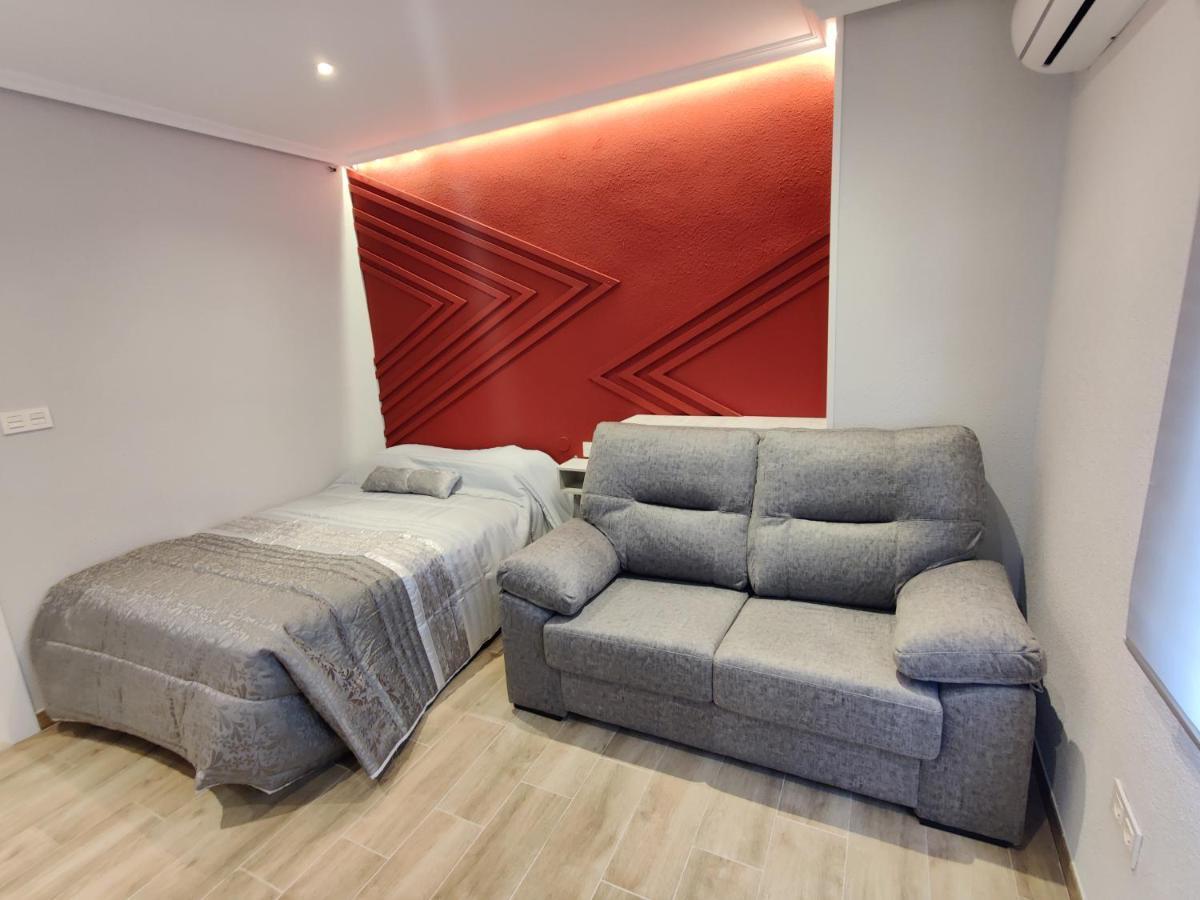 Duerme A Gusto - Tu Habitacion Acogedora En Torredonjimeno Extérieur photo