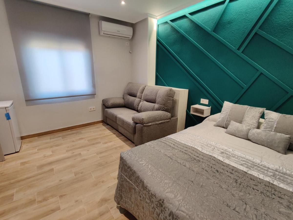 Duerme A Gusto - Tu Habitacion Acogedora En Torredonjimeno Extérieur photo