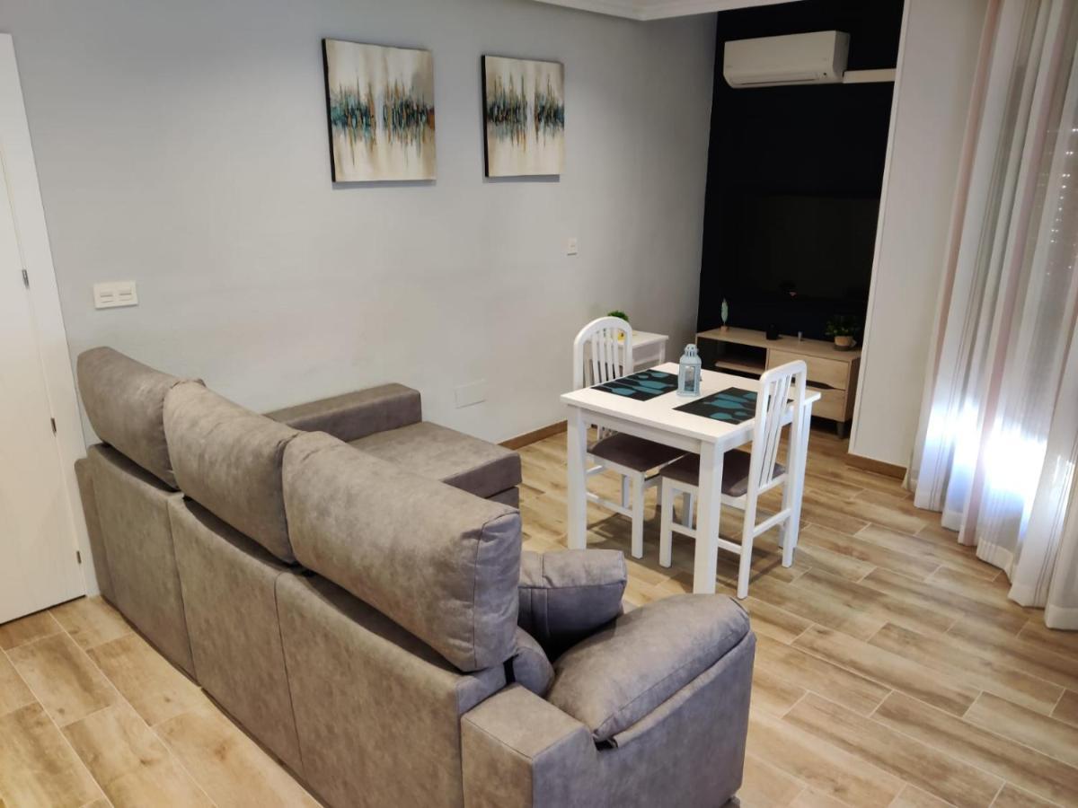 Duerme A Gusto - Tu Habitacion Acogedora En Torredonjimeno Extérieur photo